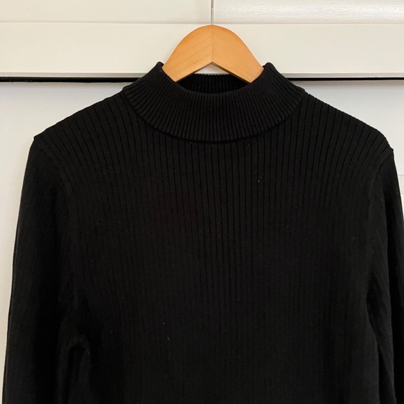 UNE HEURES L/S MOCK NECK NOIR - Picture 2 of 4